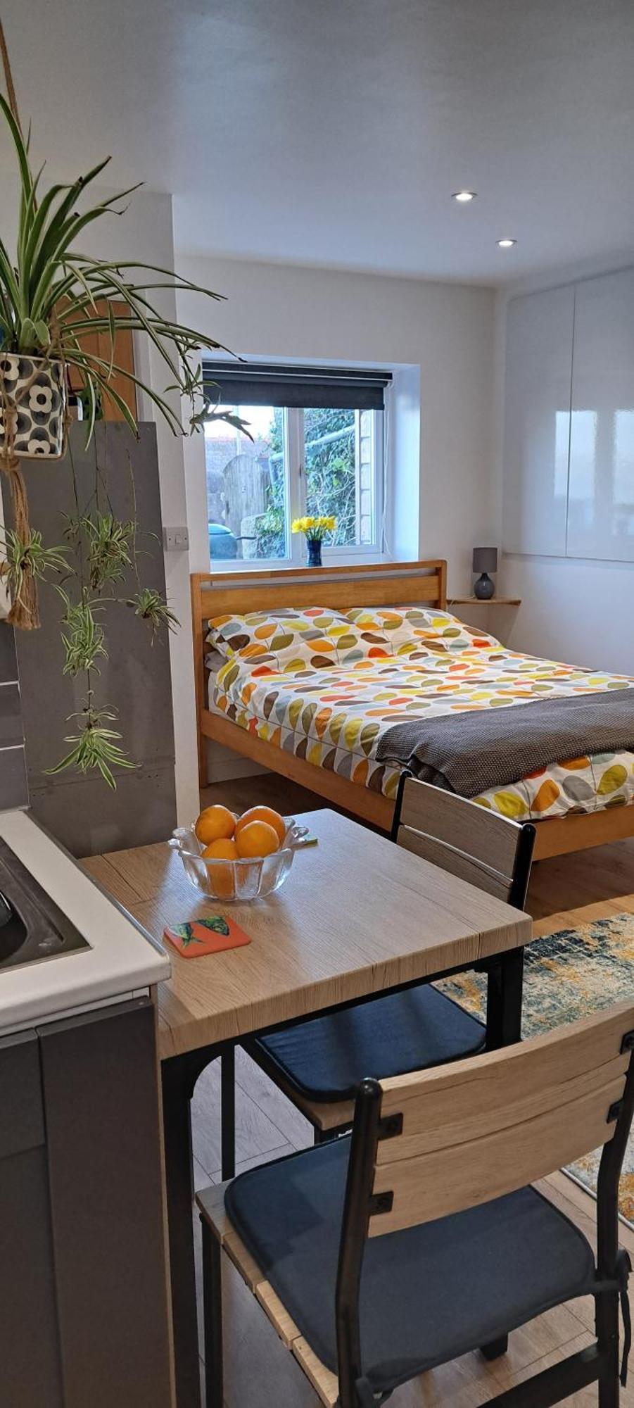 Modern Studio Apartment With Outstanding Views, Sleeps 2 뉴렌 외부 사진