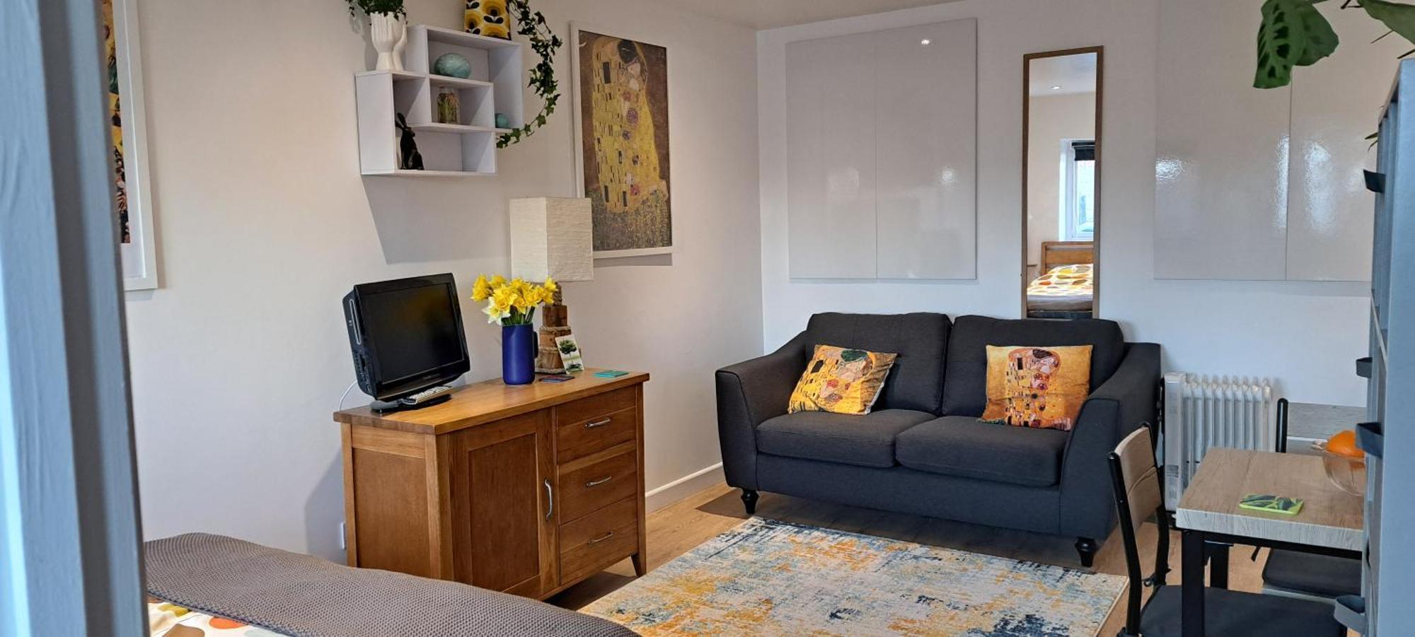 Modern Studio Apartment With Outstanding Views, Sleeps 2 뉴렌 외부 사진