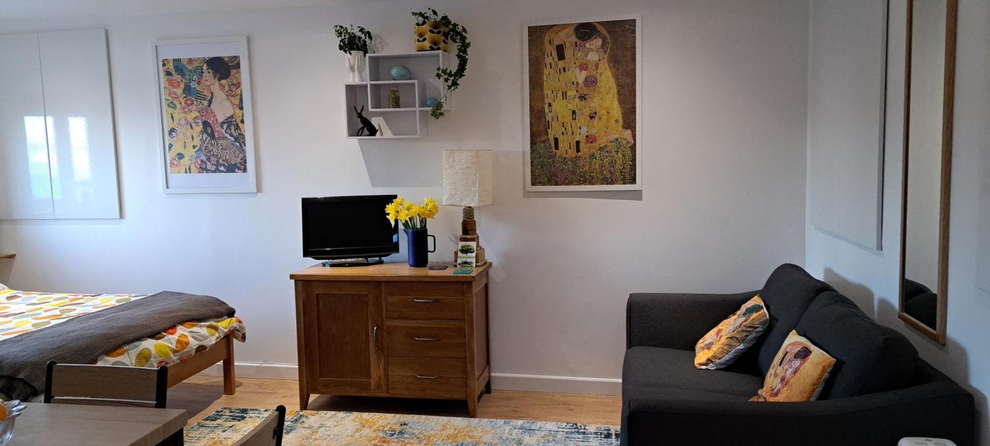Modern Studio Apartment With Outstanding Views, Sleeps 2 뉴렌 외부 사진